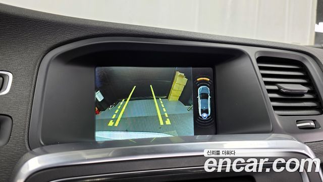 Volvo S60 2016 — photo 15
