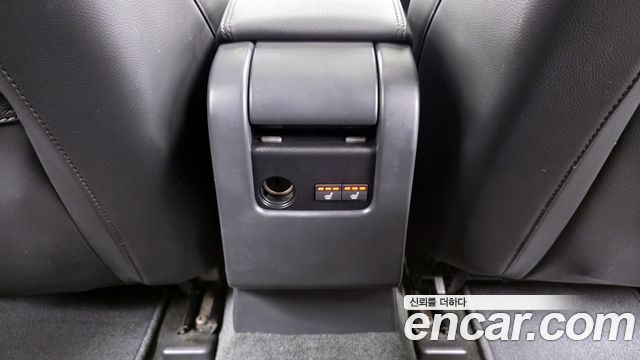 Volvo S60 2016 — photo 18