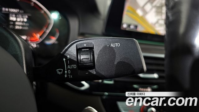 BMW 5-Series 2020 — photo 36