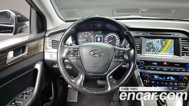 Hyundai Sonata 2015 — photo 19