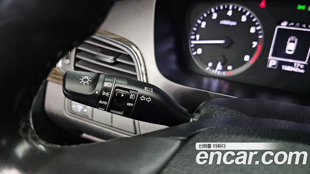 Hyundai Sonata 2015 — photo 32