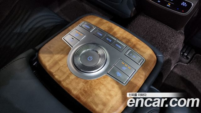 Genesis G80 2022 — photo 25