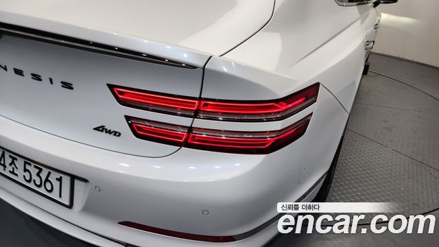 Genesis G80 2022 — photo 9