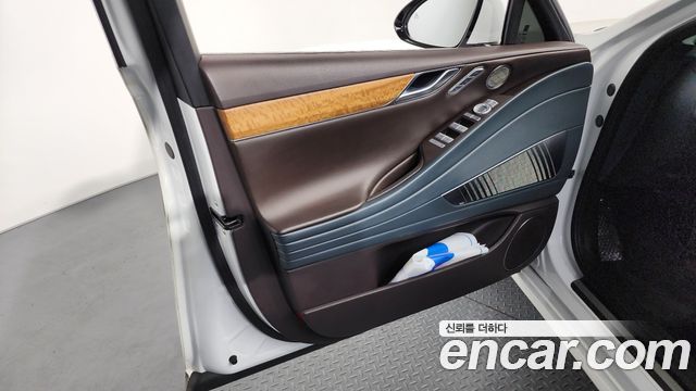 Genesis G80 2022 — photo 14