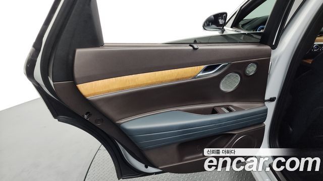 Genesis G80 2022 — photo 15