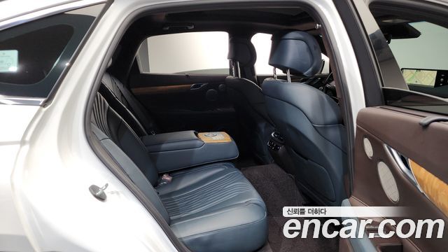 Genesis G80 2022 — photo 16