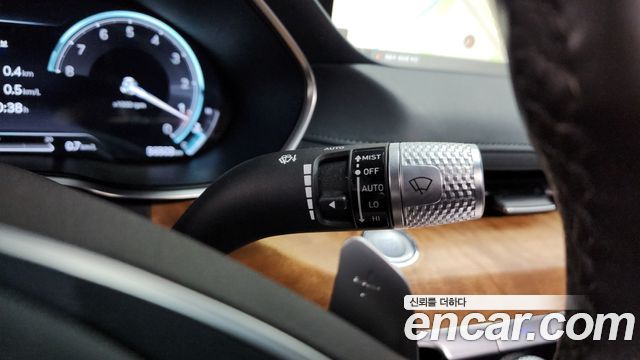 Genesis G80 2022 — photo 29