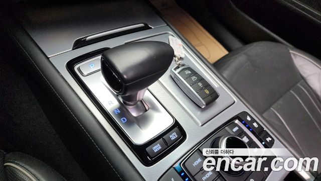 Genesis G80 2018 — photo 9
