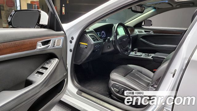 Genesis G80 2018 — photo 10