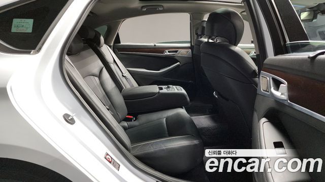Genesis G80 2018 — photo 11