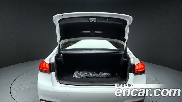 Genesis G80 2018 — photo 20