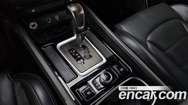 KG Mobility Rexton 2018 — photo 9