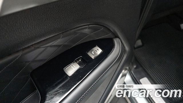 KG Mobility Rexton 2018 — photo 18