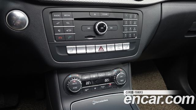 Mercedes-Benz B-Class 2018 — photo 16
