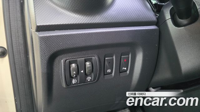 Renault Korea QM3 2016 — photo 19