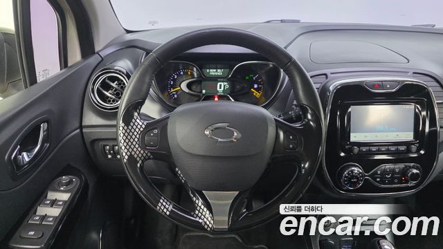 Renault Korea QM3 2016 — photo 20