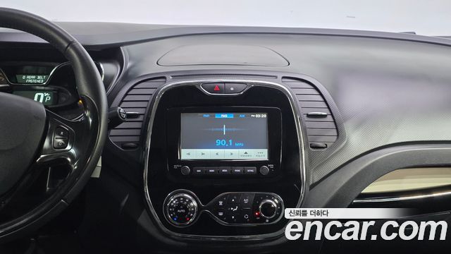 Renault Korea QM3 2016 — photo 22