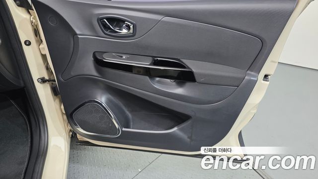Renault Korea QM3 2016 — photo 14
