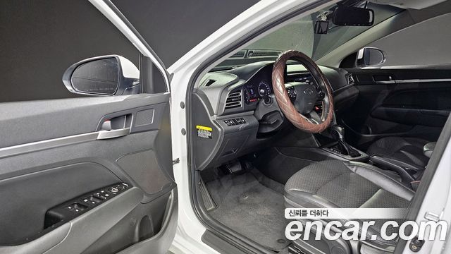 Hyundai AVANTE 2020 — photo 10