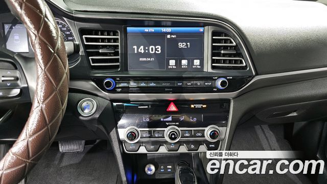 Hyundai AVANTE 2020 — photo 13