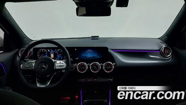 Mercedes-Benz GLA-Class 2023 — photo 7