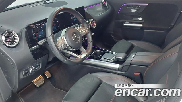 Mercedes-Benz GLA-Class 2023 — photo 14