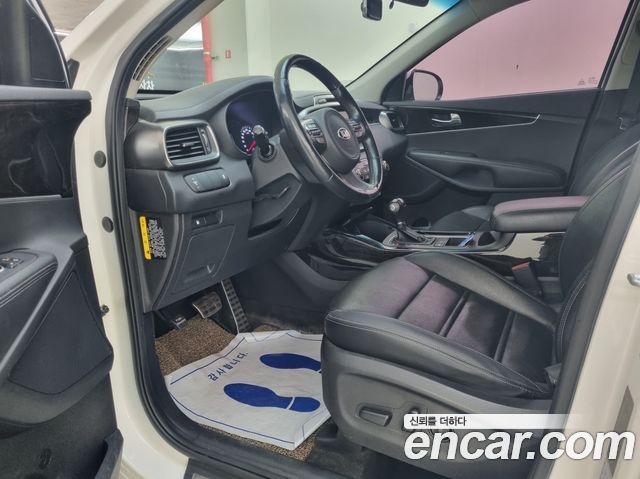 Kia Sorento 2017 — photo 10