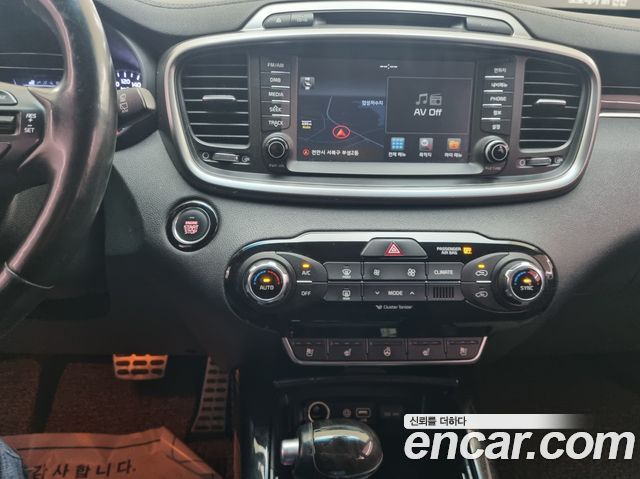 Kia Sorento 2017 — photo 11