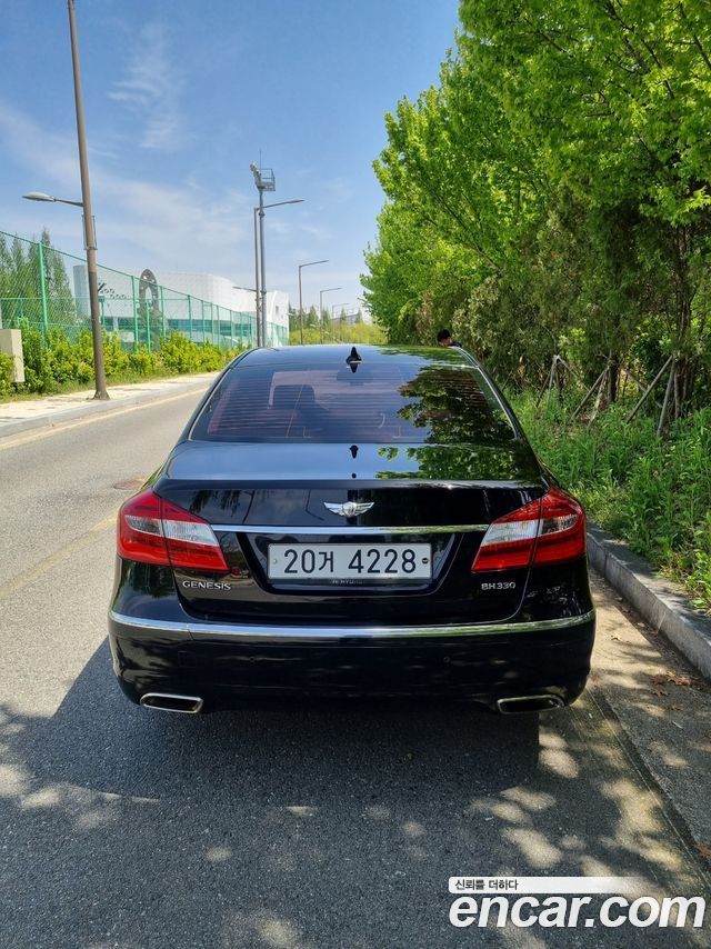 Hyundai Genesis 2012 — photo 2
