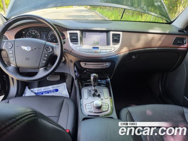 Hyundai Genesis 2012 — photo 7