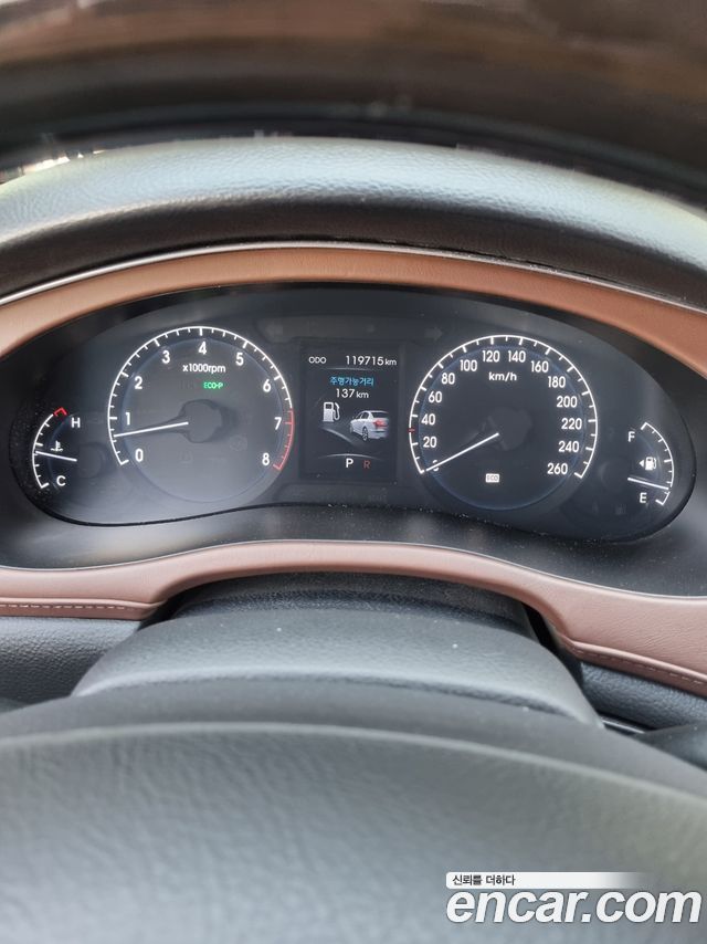 Hyundai Genesis 2012 — photo 8