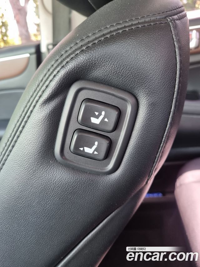 Hyundai Genesis 2012 — photo 12