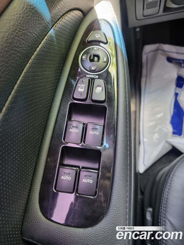 Hyundai Genesis 2012 — photo 13