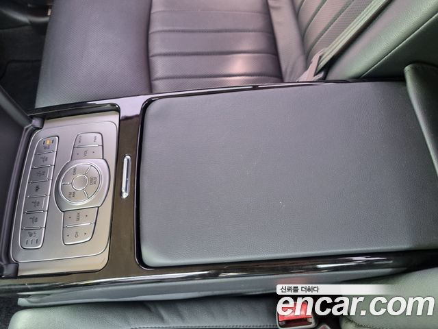 Hyundai Genesis 2012 — photo 19