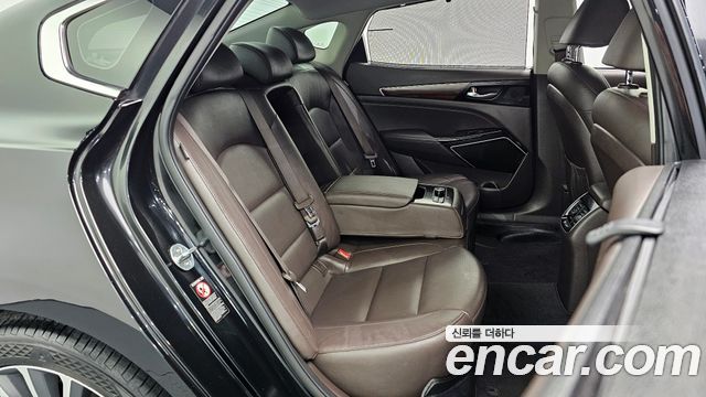 Kia K7 2016 — photo 17