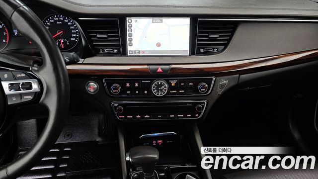 Kia K7 2016 — photo 20