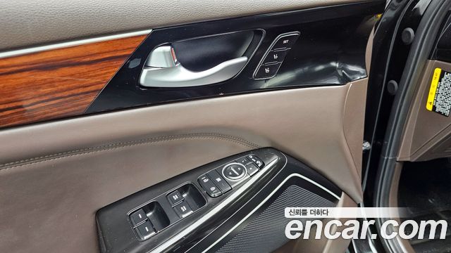 Kia K7 2016 — photo 23