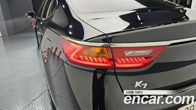 Kia K7 2016 — photo 9