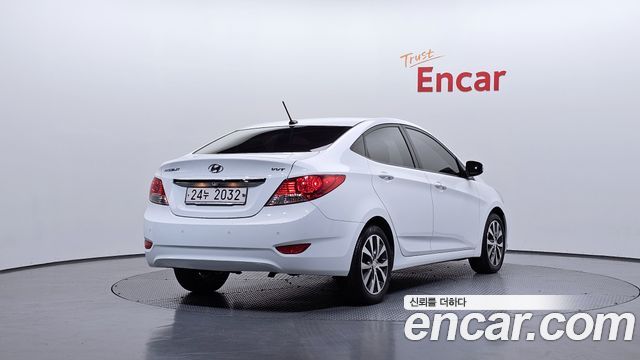 Hyundai Accent 2014 — photo 2