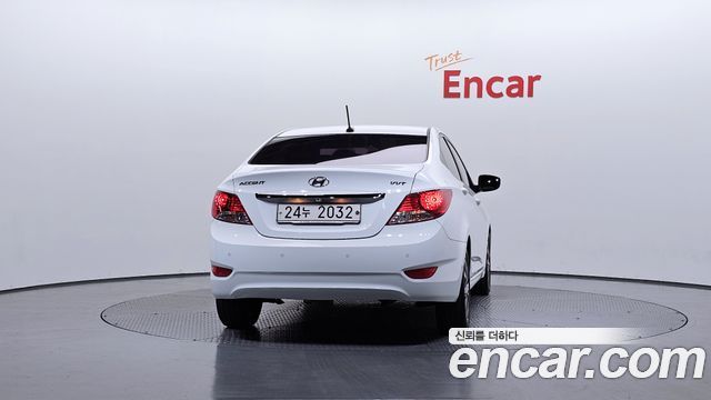 Hyundai Accent 2014 — photo 4