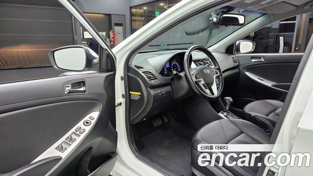 Hyundai Accent 2014 — photo 10