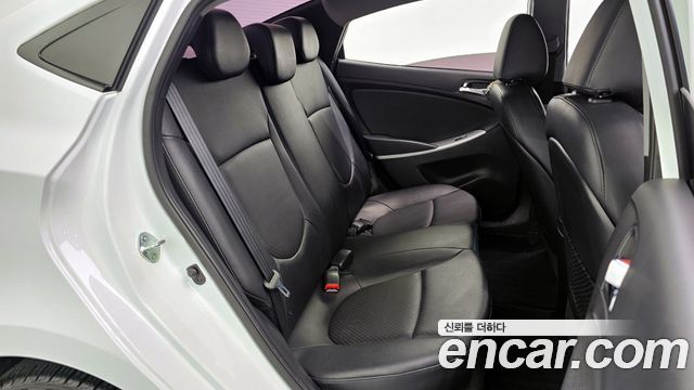 Hyundai Accent 2014 — photo 11