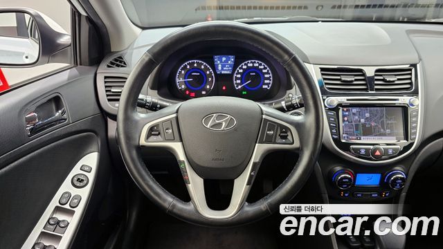 Hyundai Accent 2014 — photo 13