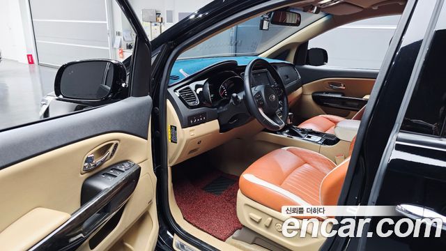 Kia Canival 2019 — photo 10