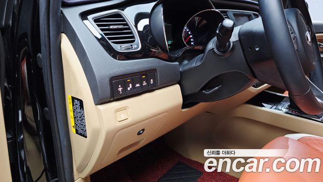 Kia Canival 2019 — photo 15