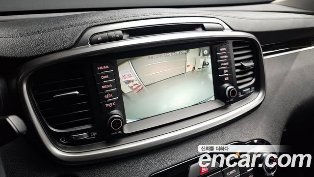 Kia Sorento 2017 — photo 22