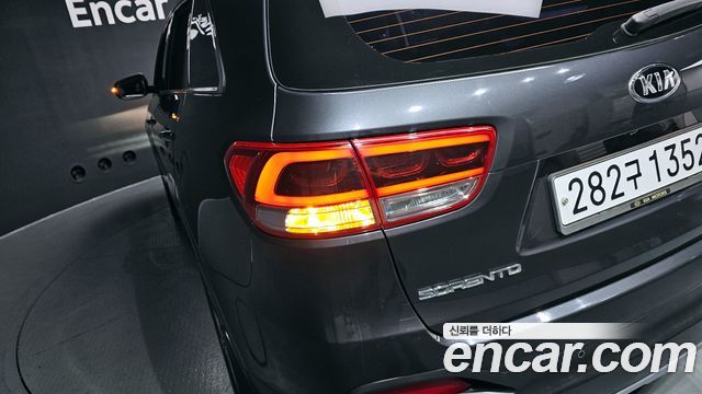 Kia Sorento 2017 — photo 9
