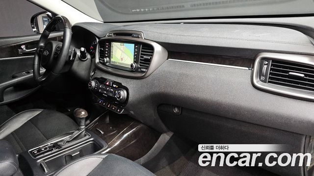 Kia Sorento 2017 — photo 28