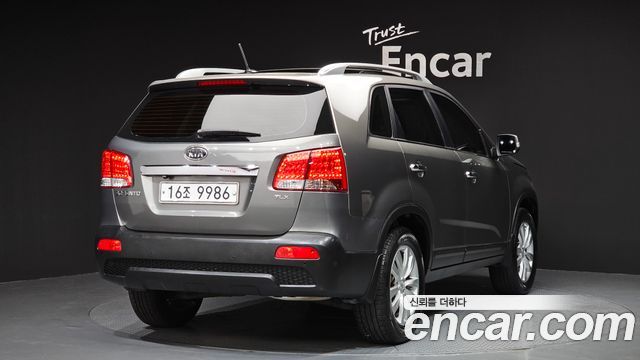 Kia Sorento 2010 — photo 2