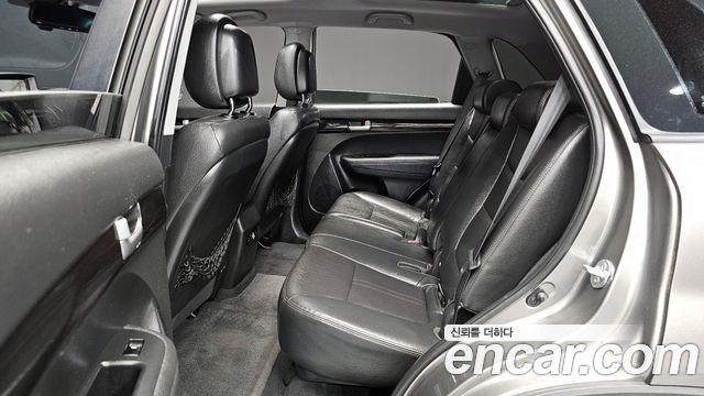 Kia Sorento 2010 — photo 11